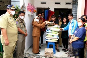 Kunjungi Korban Bencana Longsor di Siantar Sitalasari, Wali Kota Susanti Berikan Bantuan