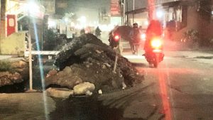 Buat Warga Merana, Proyek Drainase di Bdr Khalifah Diduga Sarat Keanehan