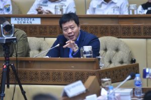 Tidak Setuju, Komisi II DPR RI Minta Pemerintah Revisi UU Desa