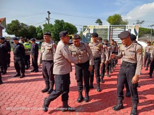 Usai Operasi Lilin Toba, Wakapolres Toba Lepas Sat Brimob Tanjung Balai dan Sabhara Polda Sumut