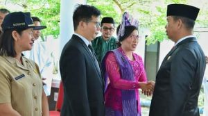 Lantik Kadis Disdukcapil Simalungun, Bupati Radiapoh: Perbaiki Kualitas Pelayanan Masyarakat