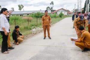 Dinas Inspektorat Kabupaten Humbahas Bantah Pernyataan Media Terkait Pengaspalan Jalan Pancasila Lintongnihuta Tidak Sesuai Standard