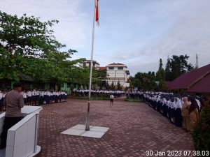 Tingkatkan Rasa Nasionalisme Pelajar, Sat Binmas Polres Pematangsiantar Lakukan Penyuluhan di SMPN 1 Pematangsiantar