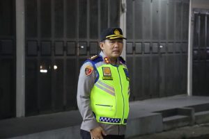 Kapolres Simalungun Pimpin Patroli Skala Besar Pastikan Sholat Tarawih Nyaman