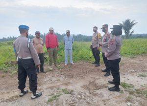 Kasat Binmas Polres Pematang Siantar Sambangi Masyarakat Untuk Cegah Karhutla