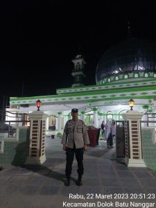Polsek Serbelawan Blue Light Patrol dialogis Pengamanan Sholat Tarawih Pertama