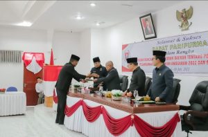 Rapat Paripurna DPRD Humbahas Lima Fraksi Sampaikan Pandangan Umum Atas 7 Ranperda