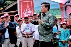 Bupati Simalungun Bersama Komisi 1 DPR RI, Napak Tilas di Gunung Simbolon