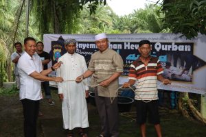 Kapolres Pematangsiantar Pimpin Penyembelihan Hewan Qurban