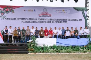 KSP RI Serahkan Program Pemberdayaan Masyarakat Perhutanan Sosial
