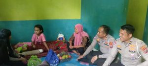 Kunjungi Korban Laka Lantas, Satgas Trauma Healing Polres Labuhanbatu Salurkan Bantuan Serta Dukungan