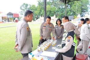 Hindari Penyalahgunaan Narkoba, Kapolres Labuhanbatu Mendadak Tes Urine Seluruh Personel Sipropam