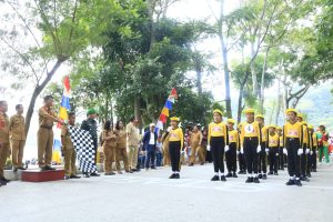 Bupati Samosir Lepas Lomba Gerak Jalan