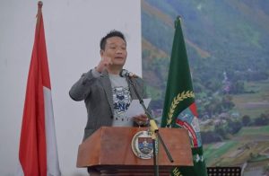 Wakil Bupati Humbahas Berikan Penghargaan Pada Acara Malam Resepsi Kenegaraan HUT RI Ke-78