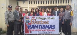 Bhabinkamtibmas Polsek Siantar Timur Curhat Minggu Kasih dengan Jemaat HKBP Tomuan