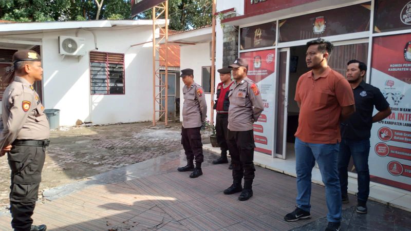 Jelang Pemilu, Polres Labuhanbatu Lakukan Pengamanan di Kantor KPU