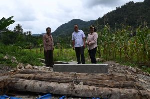 Bupati Dosmar Tinjau Keadaan Jalan di Kecamatan Tarabintang 