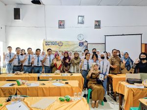 Tingkatkan Skill Baca dan Tulis Berita Anggota HIJAU SMANLI, Dosen Undhar dan USM Indonesia Beri Pelatihan di SMAN 5 Medan