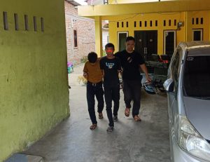 Curi Dompet Berisikan Uang Dari Dashbord Motor, Dua Pemuda Diringkus Polisi
