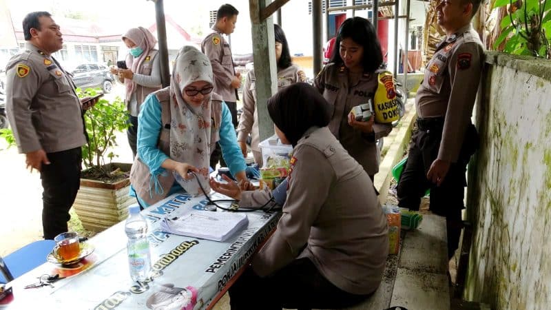 Dokkes Polres Labuhanbatu Cek Kesehatan Personel di Kecamatan
