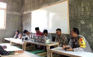 Polsek Kualuh Hilir Salurkan Bantuan Iqro, Kepada Taman Qur’an Tahfidz An Nur