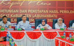 Plt Bupati Hadiri Rapat Pleno Terbuka Rekapitulasi Hasil Di KPU Labuhanbatu