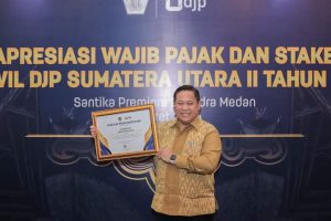 Jadi Wilayah Tertib Bayar Pajak, Kabupaten Dairi Terima Penghargaan dari Dirjen Pajak