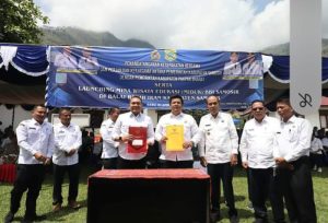 Bupati Pakpak Bharat Teken MoU Dengan Bupati Samosir