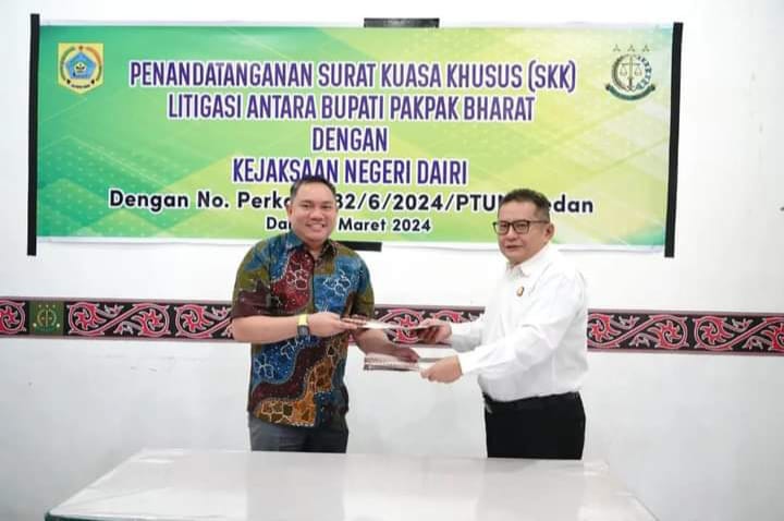 Bupati Pakpak Bharat Teken Surat Kuasa Khusus Bersama Kajari Dairi
