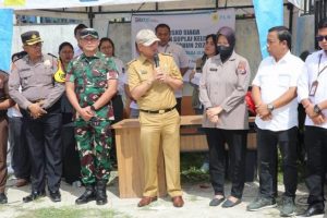 Bupati Nikson Nababan Lepas Distribusi Logistik Pemilu 2024 Kabupaten Tapanuli Utara