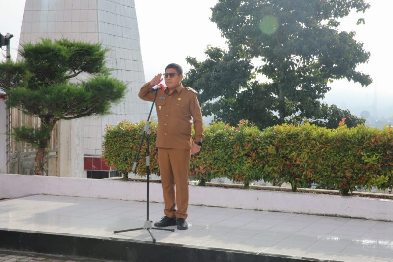 Pj. Bupati Tapanuli Utara Pimpin Apel Perdana, Dimposma : Tekankan Sinergitas Membangun Roda Pemerintahaan Tapanuli Utara