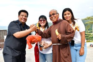 Bupati Samosir Berharap ke Bapa Uskup agar Umat Katolik Samosir Peroleh Kuota Ikuti Misa Suci dengan Paus Fransiskus 