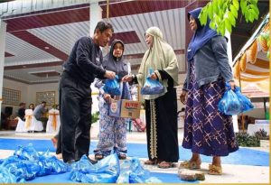 Di Momen Hari Raya ldul Adha 1445 H, Plt Bupati Labuhanbatu Sembelih 4 Ekor Hewan Kurban