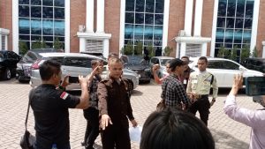 Pihak Sekolah Sampoerna Academy Halangi Wartawan saat Konfirmasi Kepsek terkait Pemecatan Seorang Siswa