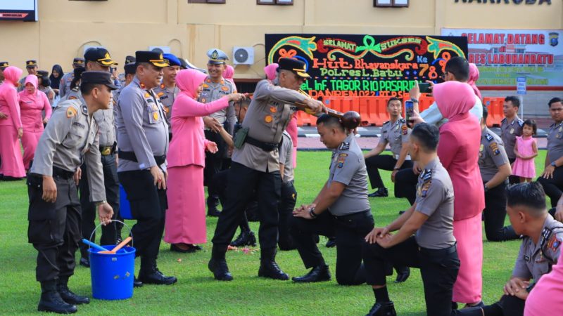 32 Personel Polres Labuhanbatu Mendapat Kenaikan Pangkat Setingkat 2 Diantaranya Perwira