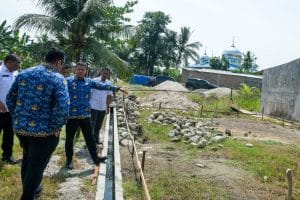 Tinjau Bedah RLTH, Wabup Adlin Tambunan Harap Rumah Baru Beri Kenyamanan dan Kebahagiaan