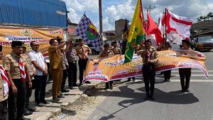 Kadisdik Pakpak Bharat Lepas Peserta Kirab Kwarda Sumut