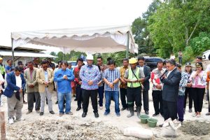 Bupati Samosir Lakukan Peletakan Batu Pertama Pembangunan Puskesmas Buhit