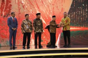 Pemerintah Kabupaten Pakpak Bharat Terima Penghargaan UHC Award Tahun 2024