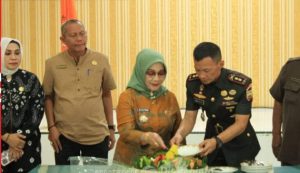 Peringatan Hari Veteran Nasional, Plt Bupati Labuhanbatu Serahkan Tali Asih kepada Keluarga Pejuang