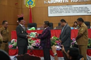 Wakil Bupati Pakpak Bharat Sampaikan Nota Jawaban Bupati atas Pandangan Fraksi-fraksi