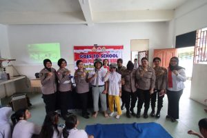 HUT ke-76 Polwan Polres Sergai Lakukan Bakti Sosial dan Kunjungan ke SMA Swasta  YP Kartini
