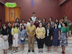 Bupati Pakpak Bharat Ikuti Kebaktian Minggu di GKPPD Kerajaan