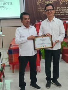 Paslon Birma Sinaga – Erwin Sihite, Dapat Nomor Urut 1 saat Rapat Pleno Terbuka Pencabutan Nomor