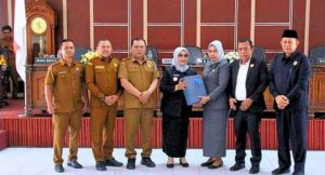 Plt Bupati Sampaikan Ranperda P-APBD Tahun 2024 Dalam Rapat Paripurna DPRD Labuhanbatu