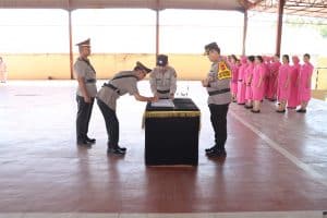 Kapolres Labuhanbatu Serahkan Jabatan Kabag Logistik dan Sertijabkan 1 Kasat Serta 1 Kapolsek