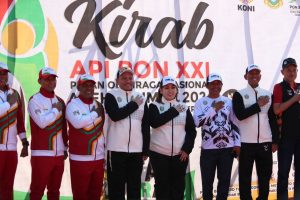 Bupati pakpak Bharat Sukses Pimpin Upacara Penyerahan Kirab Api PON XXI Aceh-Sumut 2024