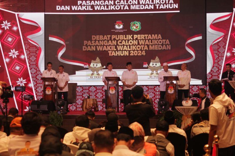 KPU Medan : Debat Publik Paslon Walikota dan Wakil Walikota Medan Dimeriahkan Pendukung