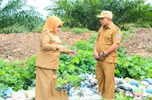 Plt Bupati Labuhanbatu Tinjau Lokasi Timbunan Sampah di Rantauprapat
