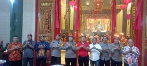 Kapolres Labuhanbatu dan Ketua Etnis Tionghoa Kunjungi Vihara di Malam Perayaan Imlek, Pastikan Kamtibmas Aman